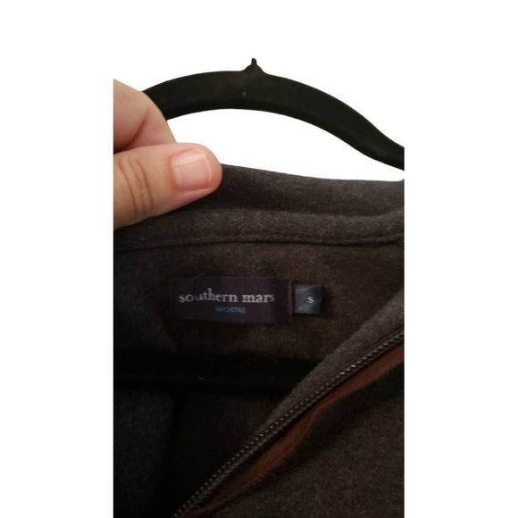 Southern Marsh Pullover Gray Size Small - Stylish and Cozy - Picture 2 of 2